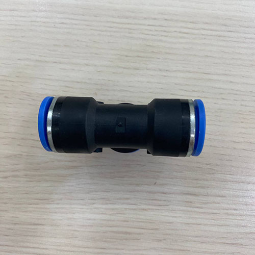 Nối ống T phi 16  GPUT1600